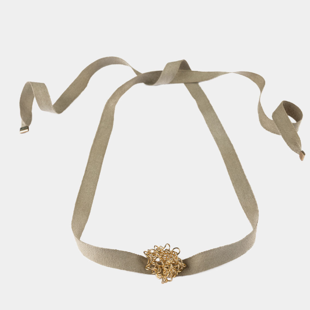 gold nest ribbon