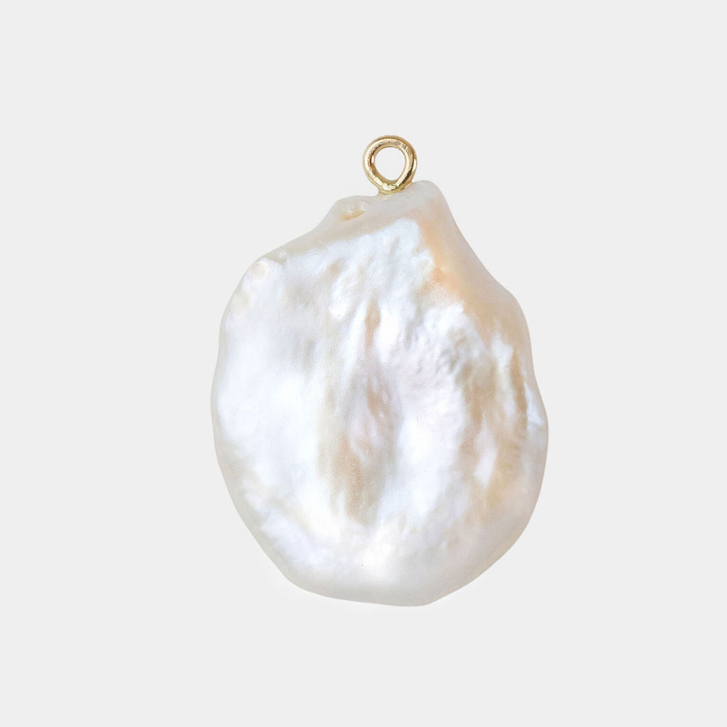 PETAL PEARL CHARM